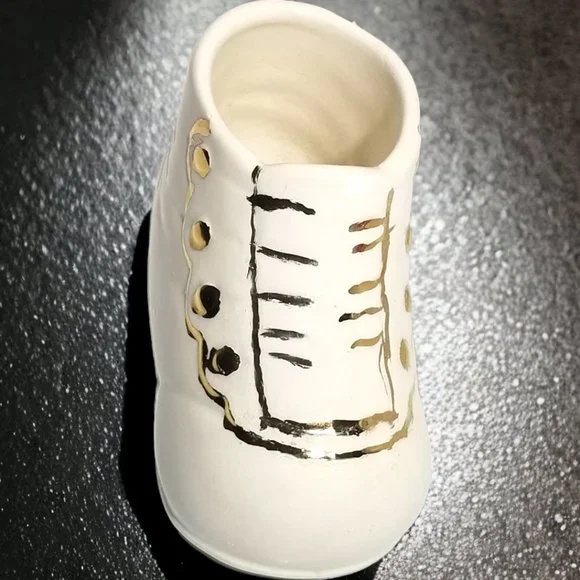 Vintage Porcelain Baby Bootie Shoe Handmade & Hand Painted Keepsake W/ Gold Trim - Picture 3 of 9